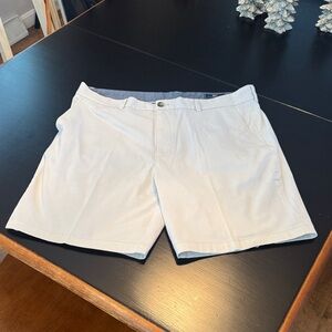 Vineyard Vines Men's Soft Gray Flat Front Shorts